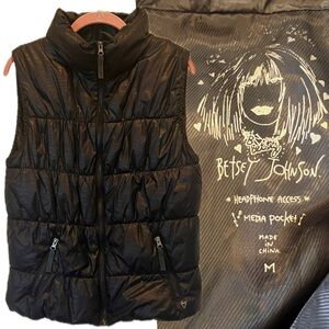 Betsey Johnson Black Quilted Puffer Vest with Media Pocket Size M